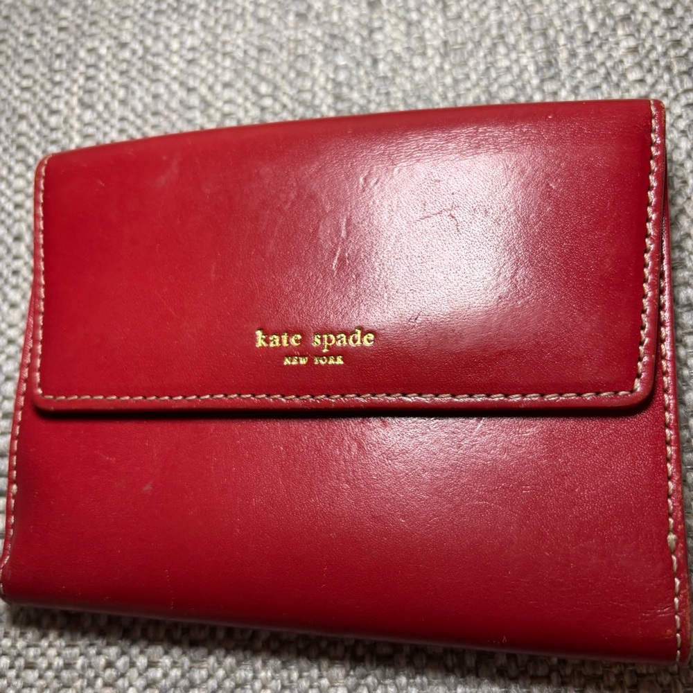 Kate Spade Women’s Red Leather Classic Bifold Wallet Made in Italy - Picture 8 of 9